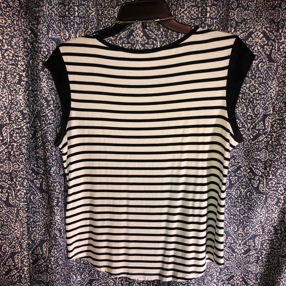 Calvin Klein shirt. Never worn. Was too small. - Picture 2 of 3